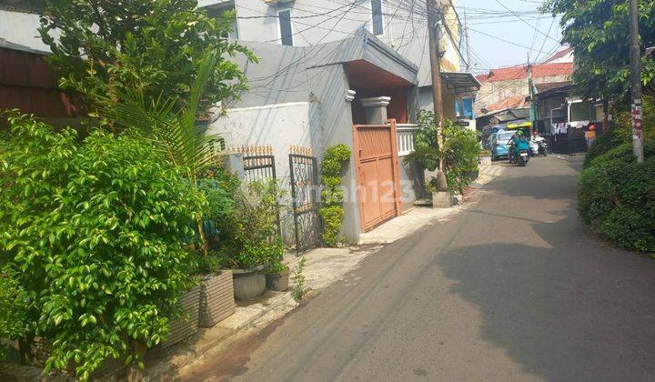 Rumah di Jln.Teladan Johar Baru SHM Butuh Renovasi 2