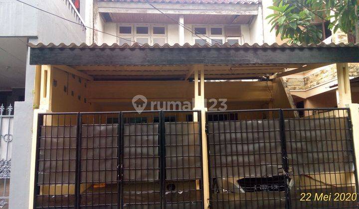 Rumah 2 Lantai Bagus SHM di Pinang, Jakarta Selatan 1