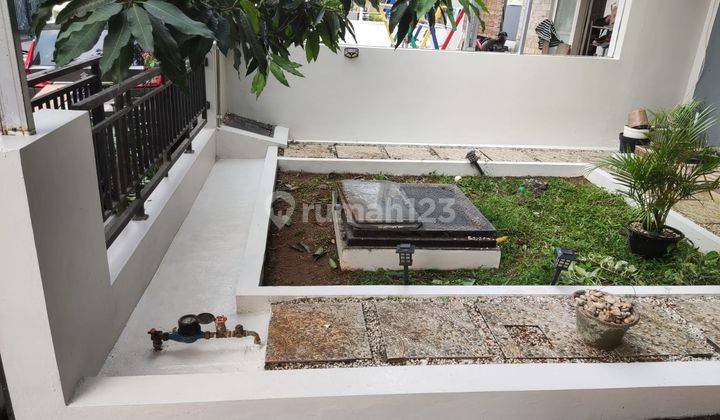 Rumah 2 Lantai Bagus SHM di Serpong Park, Tangerang Selatan 2