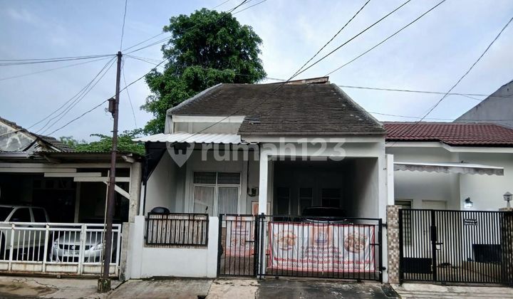 Rumah Bagus Semi Furnished SHM Bintaro, Tangerang Selatan