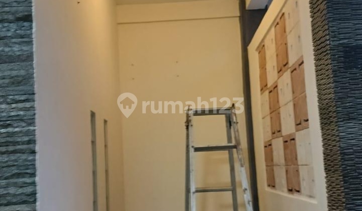 Rumah Bagus Lt 72 M2, Lantai 2, Shm Di Serua 2