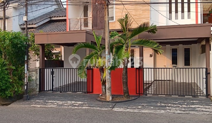 Rumah Bagus Semi Furnished SHM Bintaro, Jakarta Selatan 1