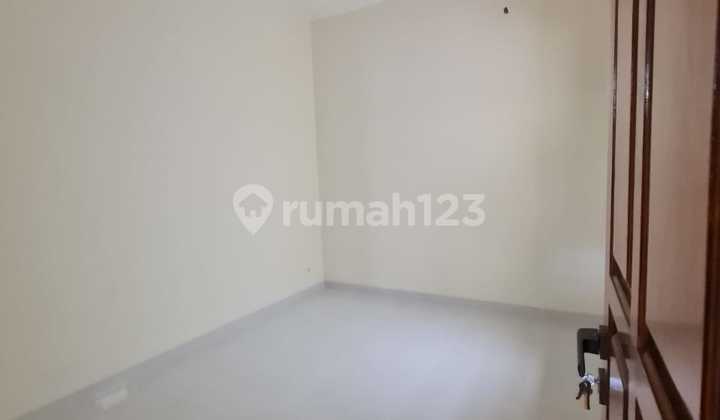 House for sale with 3 bedrooms in Pondok Aren, Banten.