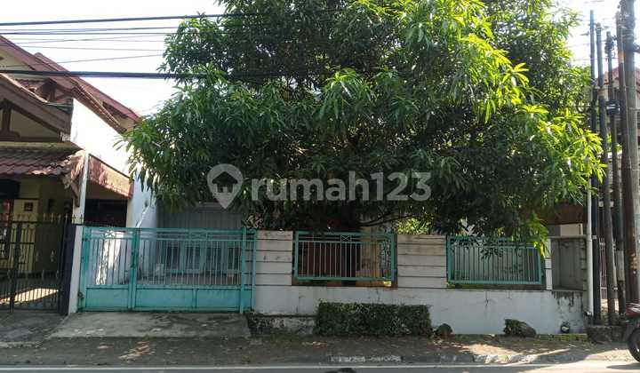 Nice Semi Furnished Freehold House Bintaro, South Tangerang 1