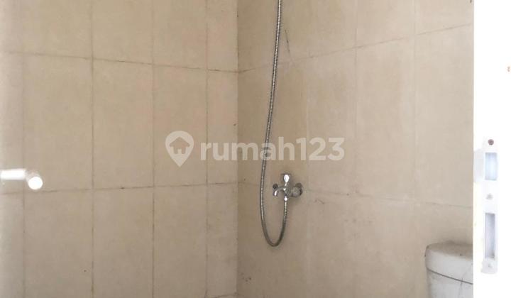 Fortune Terrace Graha Raya Nice House, Land Area 72 M2, Building Area 67 M2, 2nd Floor, 3 Bedrooms, 2 Bathrooms, Freehold Certificate in Ciledug. 2