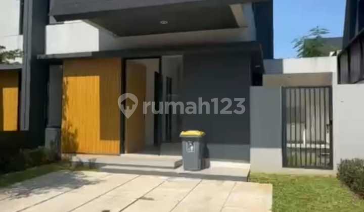 Rumah Shilla Sawangan , 2 Lantai KT 3, KM 2,Carport 2 Mobil,