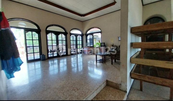 Rumah Strategis Cocok Untuk Kantor 2