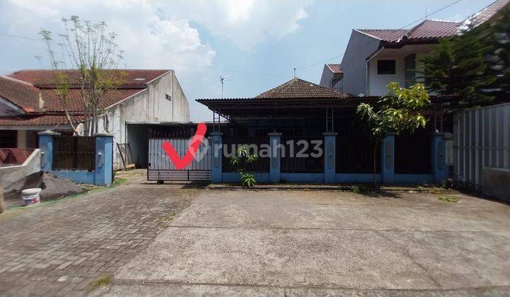 Rumah strategis cocok utk usaha kuliner 2