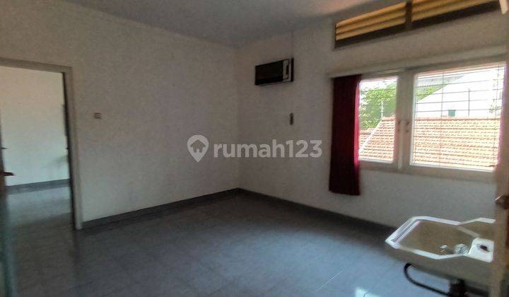 Rumah 2 Lantai Siap Huni Di Erlangga 2