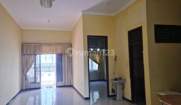 Dijual Rumah Bangunan Baik Terawat Di Jl. Candi Kencana Semarang 2