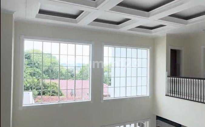 Rumah Mewah 3 Lantai Bebas Banjir di Jl. Taman Sudirman Semarang 1