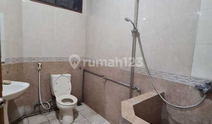 Dijual Rumah Mewah Semi Furnished Lokasi Puri Anjasmoro Semarang 2