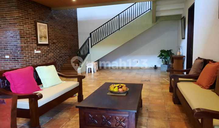 Dijual Rumah Mewah 2 Lantai Full Furnished Lokasi Jl. Nusa Indah Ungaran 1