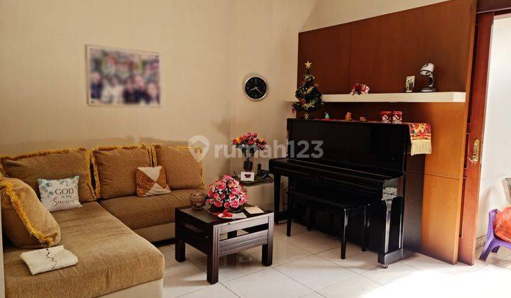 Dijual Rumah Tengah Kota Siap Pakai di Jl. Pandanaran Semarang 2