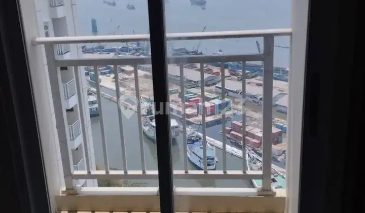 Cheap Corner Apartment Unit with Sea & City View in Pluit Cheap Corner Apartment Unit with Sea & City View in Pluit