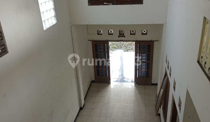Rumah Jl Puspugiwang Gisikdrono Semarang 2
