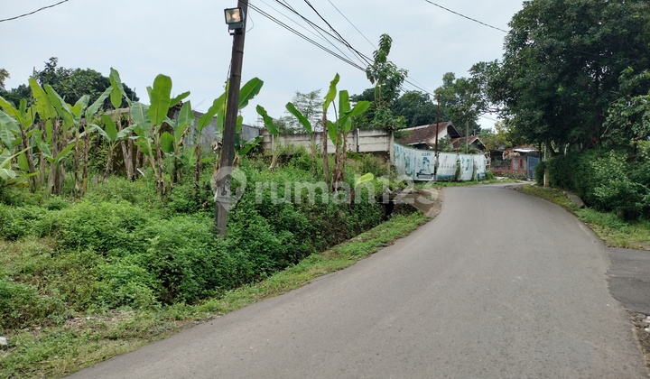 Land along Banyumanik Semarang Main Road 1
