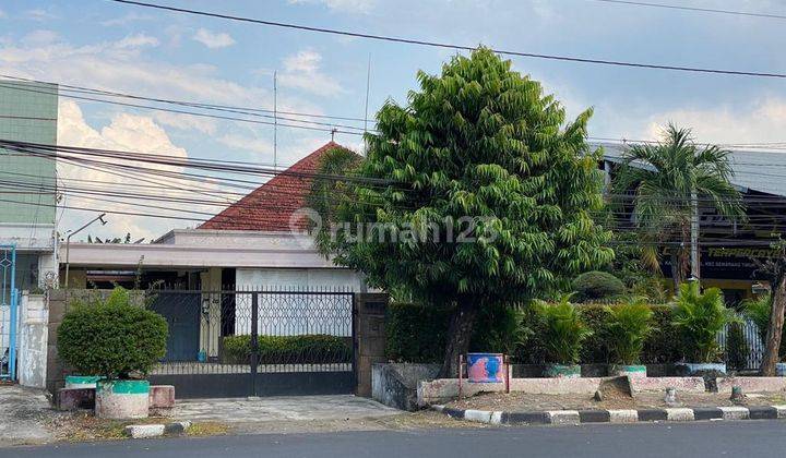 Rumah jl Dokter Cipto Semarang Tengah  1