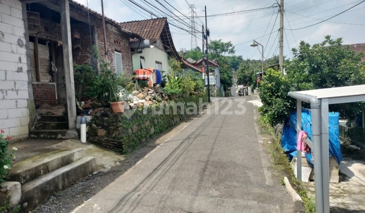 Land on Jl Pucung Street, Banyumanik, Semarang. 1