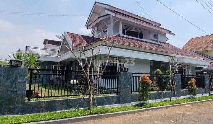 Rumah mewah Villa Aster Srondol Banyumanik Semarang  1