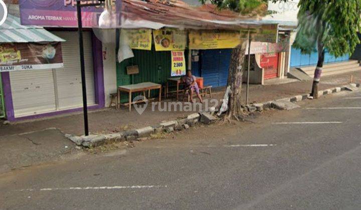 Rumah depan Swalayan Laris jl Khai Dahlan Tengah Kota Purworejo 2