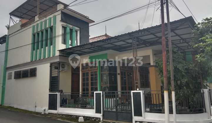 Rumah Hook Sawunggaling Banyumanik Semarang 1
