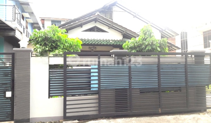 Kost and Main House Iwenisar Tembalang Semarang 2