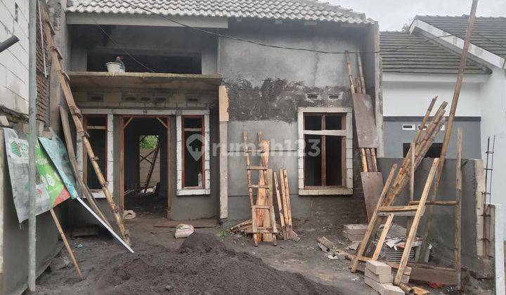 Rumah Karangrejo V Banyumanik Semarang 1