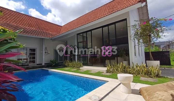 For Sale: Villa in Tumbak Bayuh, Canggu, Land Area 300 M2 For Sale: Villa in Tumbak Bayuh, Canggu, Land Area 300 M2