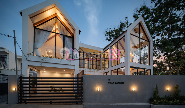 Dijual Villa Modern Mewah Desain Elegan dengan Langit-langit Tinggi & Jendela Kaca | 3 KT di Jimbaran, Bali LT 200 m2