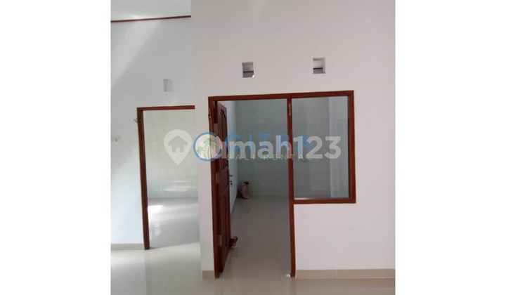 For Rent Comfortable & Strategic House with Car Garage | 2 Bedrooms in Padangsambian, West Denpasar, Land Area 80 m2 2