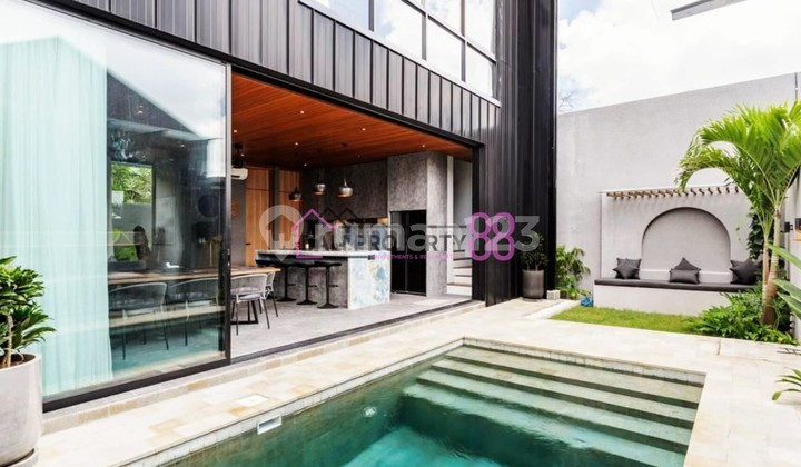 Dijual Villa Brand New Pemandangan Sawah dengan 3 Kamar Tidur | di Seseh