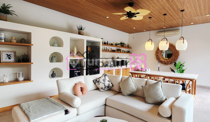 Beautiful Modern Villa with Large Swimming Pool for Sale | 3 BR in Umalas, Bali, Land Area 300 m2 2