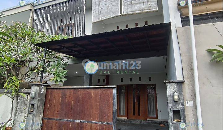 DISEWAKAN Rumah Modern 2 Lantai dekat imam bonjol di Glogor Carik, Denpasar Selatan LT 150 m2 1