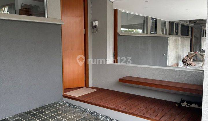 Rumah 2 Lantai Di Tangerang Selatan Dengan Konsep Tropical Bali 2