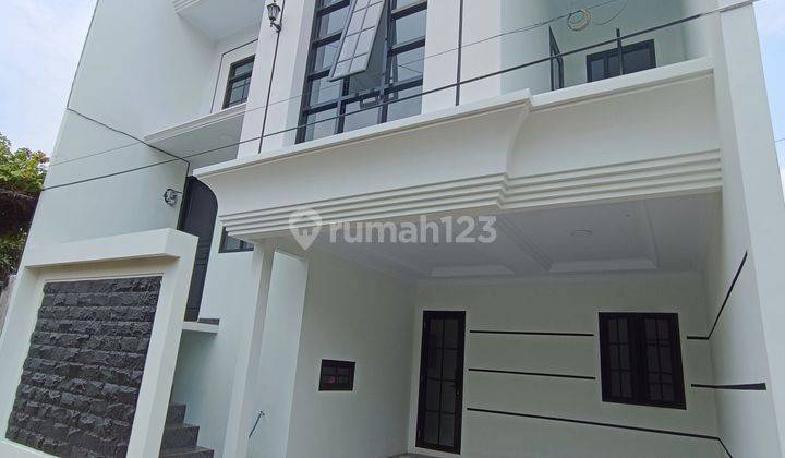 Di Jual Rumah Baru Siap Huni Free Biaya Biaya Full Bata Merah dalam Komplek, 3 menit ke Pintu Toll Depok 2