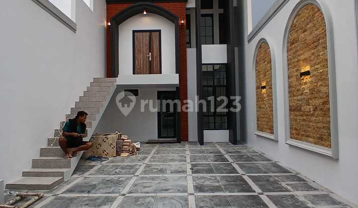 Rumah 2 Lantai Siap Huni Mewah Strategis Di Mampang Depok 2