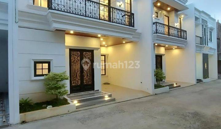 Rumah 3 Lantai Siap Huni Dalam Komplek Strategis Dekat Toll Depok 2