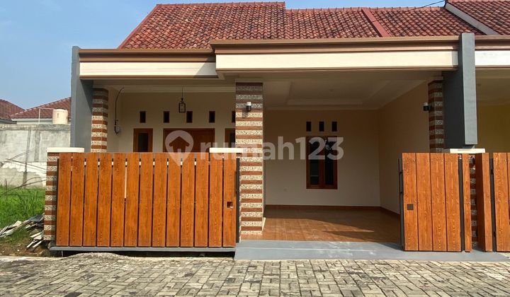 Rumah 1 Lantai Siap Huni Dalam Kluster Bebas Biaya Nempel Toll  2
