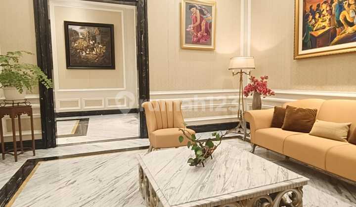 Rumah Mewah di Menteng Prime Area, Jarang Ada.