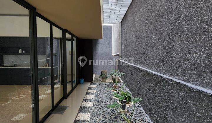 Di Jual Rumah Baru 3 Lantai Warung Buncit Jakarta Selatan  10