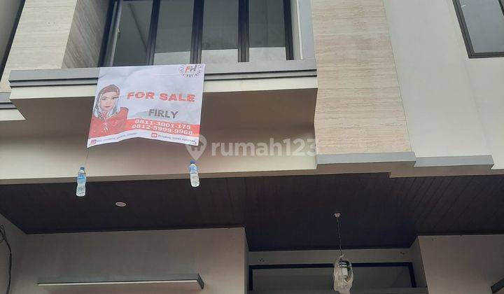 Dijual Rumah Bangunan Baru 2 Unit Di Wijaya Timur Kapt.tendean 16