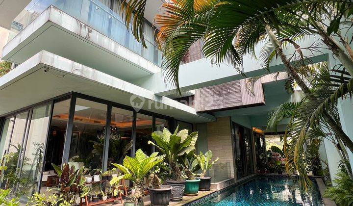 Simprug Golf Luxury Modern House Dekat Senayan Lokasi Premium