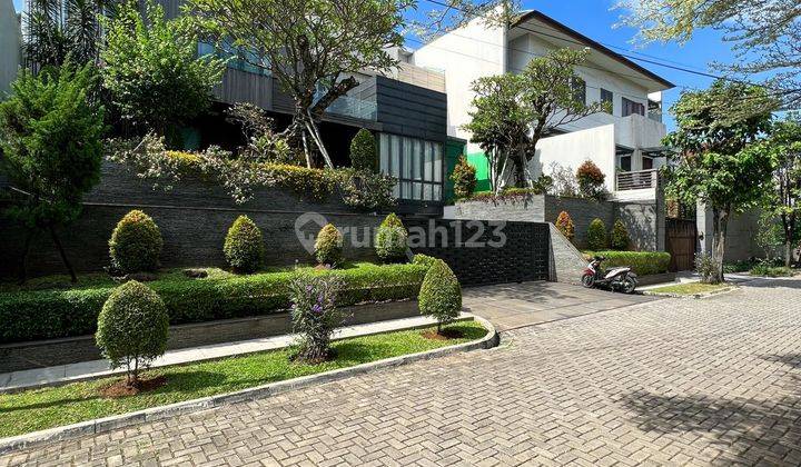 Simprug Golf Luxury Modern House Dekat Senayan Lokasi Premium