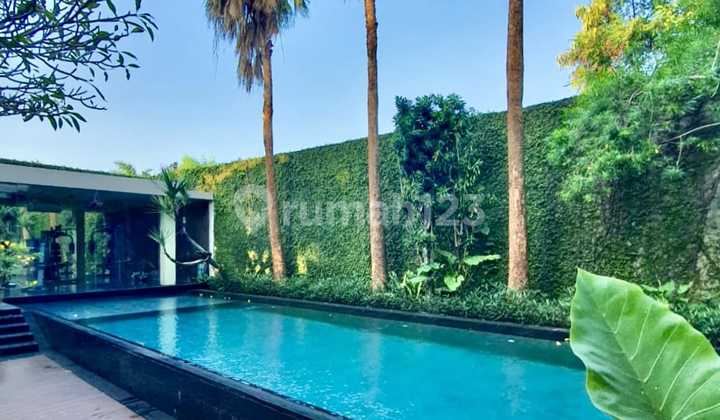 Rumah Mewah, Designed By Denny Gondo, High Ends Specs.
