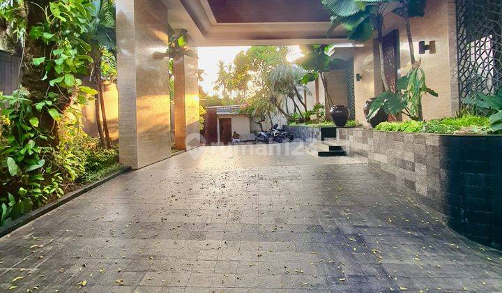 Rumah Mewah, Designed By Denny Gondo, High Ends Specs.