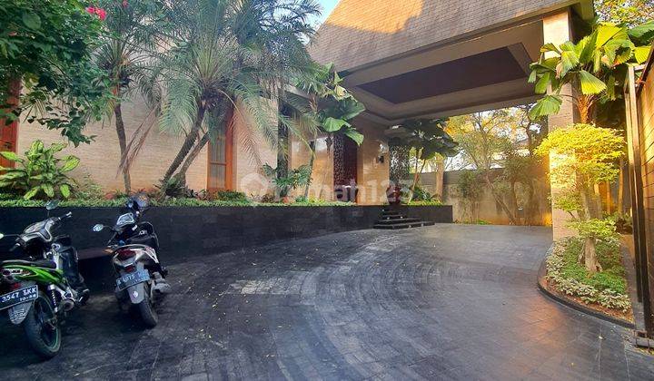 Rumah Mewah, Designed By Denny Gondo, High Ends Specs.