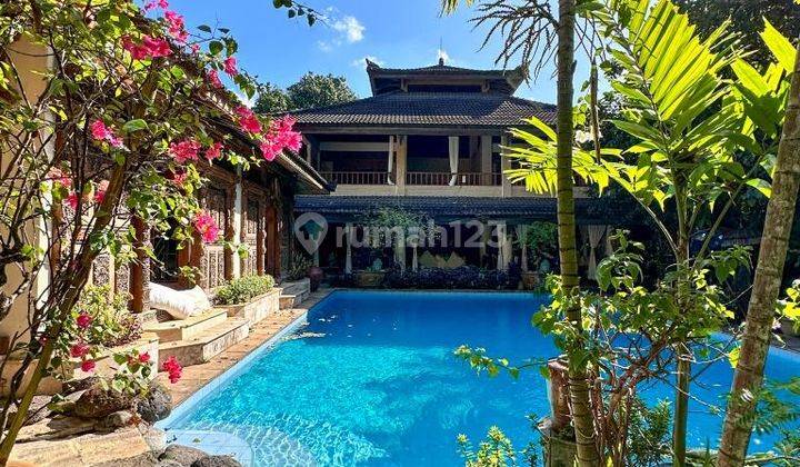 A Free Hold Tropical Balinese Villa In Legian 1