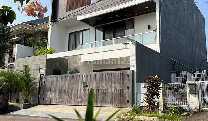 For Sale Design Modern Minimalist Semi Furnished Dalam Cluster 1