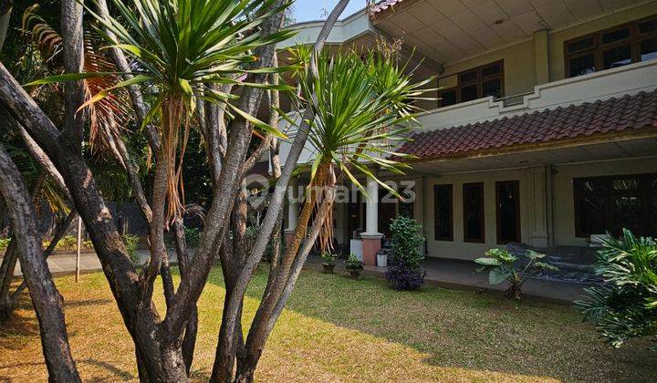 Rumah Lama Hitung Tanah Dalam Komplek Simprug Golf 1